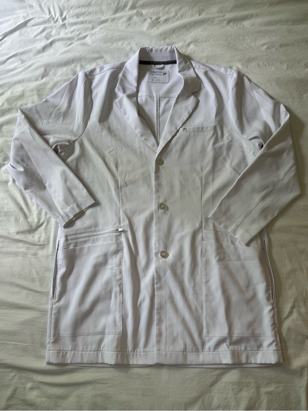 Men's White Medical Lab Coat Jacket - Fabletics XXL
